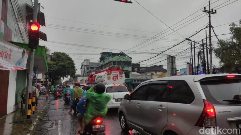 kemacetan-di-kota-malang_169