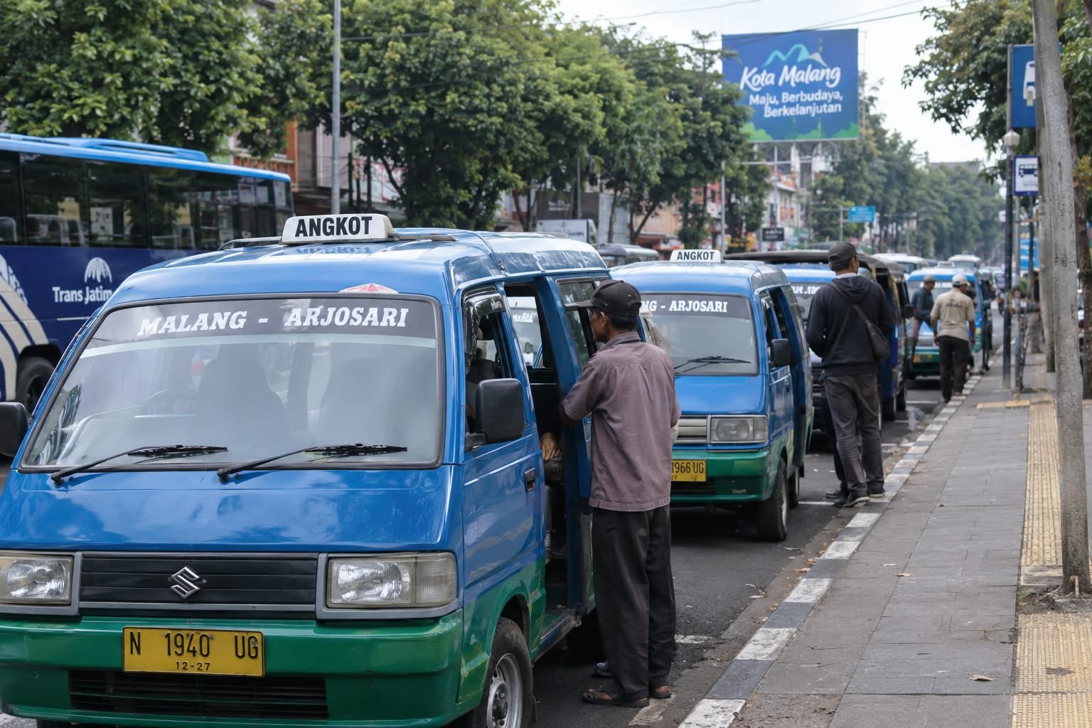 51aaabde-f72e-43cd-b6a1-94655be13cc2