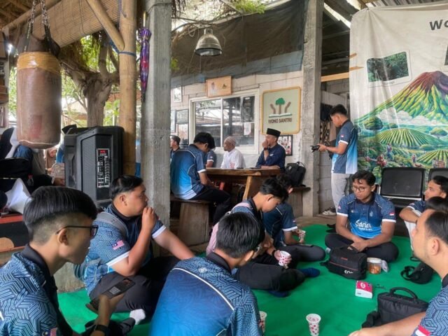 Dosen-Berkarya-Bersama-Petani-Wonosari-1-640x480 (1)